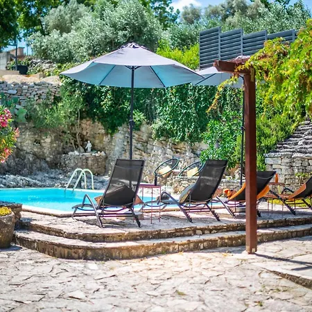 Σπίτι διακοπών Adorable Holiday With Swimming Pool *